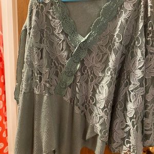 LADIES LIGHT GREEN BLOUSE